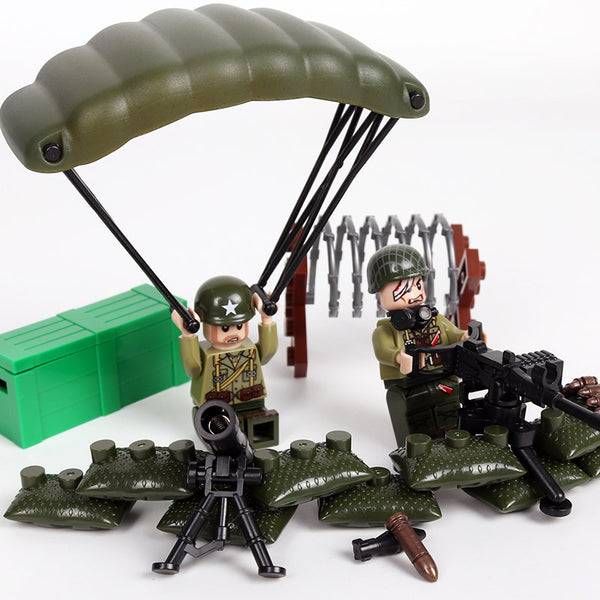 WW2 US Army 6 Soldier Figures, Parachute, Guns, Weapons, and More!