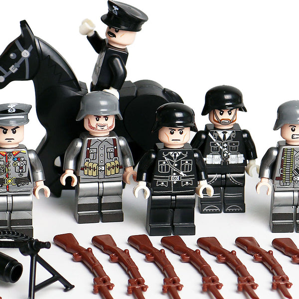 WW2 German Army Officers and Soldiers - 8 Figures, War Horse, High Powered Weapons, Guns, and More!